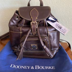 Like New Dooney Bourke Murphy Tmoro Brown Small Leather Backpack